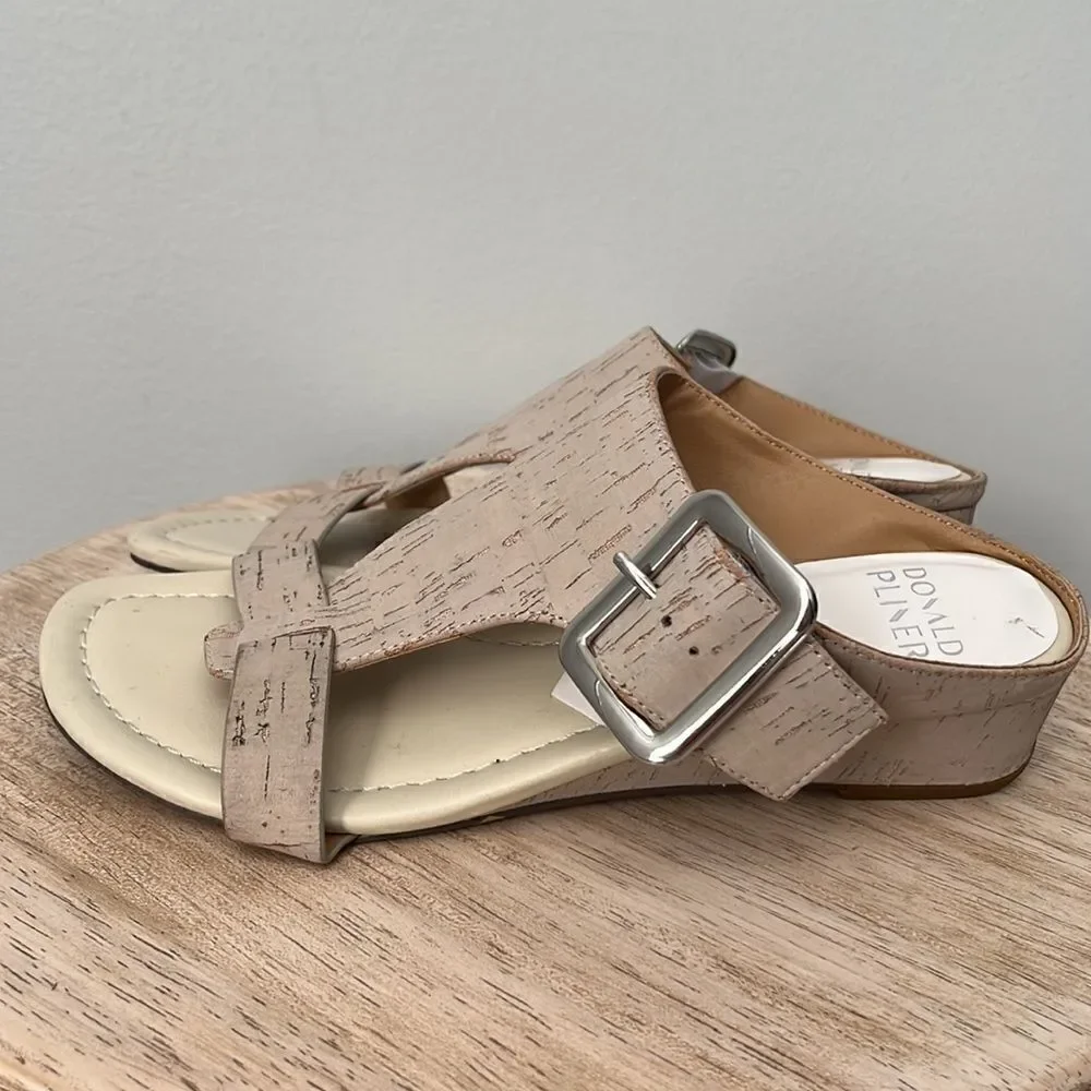 Donald Pliner Vine Wedge Sandals in Tan Sz 7 NWOB
